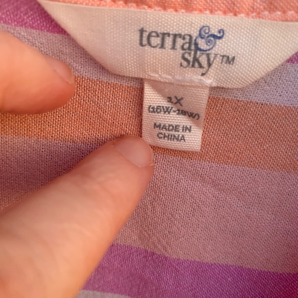 terra & sky 🌷 1X size women short sleeve blouse - Picture 2 of 6